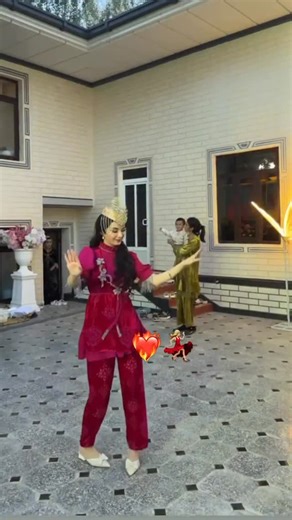 Noza💕|model|mom| on Instagram: "😍"