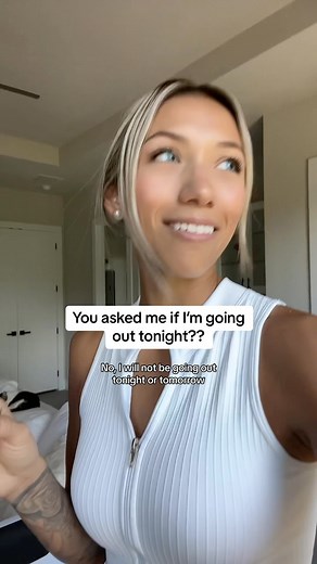 Victoria Lit 🩵 on Instagram: "I will be staying in thank you🤣 🩵 ✨ 🏡 #explore #foryoupage #home #victorialit #tiktok #contentcreator"