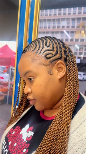 #fypシ゚ #fyp #foryou #trendingvideo #viralvideo #foryoupage #tiktokpretoria #lemonadebraids #fulanibraids #tribalbraids #cornrows #braids #straightbackbraids #straightupbraids #trendinghairstyle