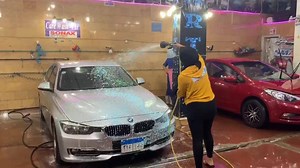 2.1K views · 40 reactions | أيوة احنا بنغسل العربية برة وجوة ب٥٠ جنية...