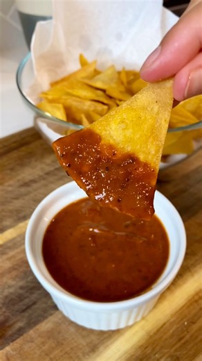 Easy homemade tortilla chips #lovelyeve