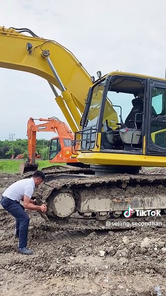 Strongman Lifts Excavator with Bare Hands