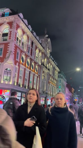 After a West End show, choose Addison to get you home comfortably, safely and effortlessly stylish 🌃 #AddisonLee #WestEnd #TheDevilWearsPrada | Addison Lee