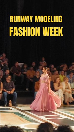 Walk #modeling #models #runway#runwayshow #runwaymodel #fashion#Fashionshow #catwalk #fashionweek#yt