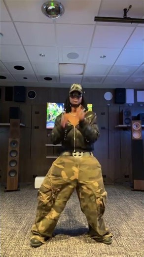 SNXPPED!: #short #shorts #davidl