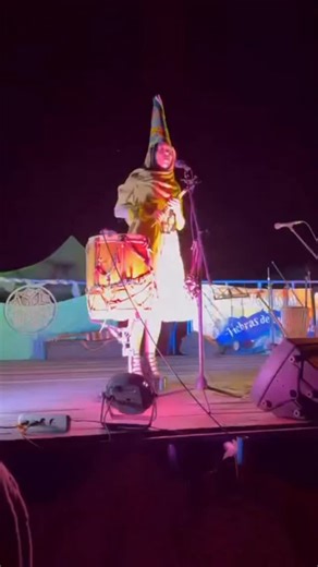 Festival Hebras de Luna cantando al Río Quilpo en San Marcos Sierra con este coro maravilloso de almitas vibrantes ! ❤️‍🔥🔥 Aguyjevete! Ñachek! Gracias! @hebrasdelunadelsur @chaskafurfaro @juansardimusica Video | La Charo