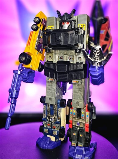 Transformers Menasor G1: El Decepticon Imparable