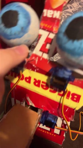 Working on a homemade Cec animatronic!!