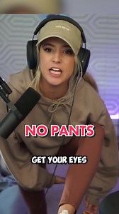 No pants problem 😂😂 #gaming #funnymoments #sweeettails #gamergirl #twitchfailslive #gamingontiktok #streamer