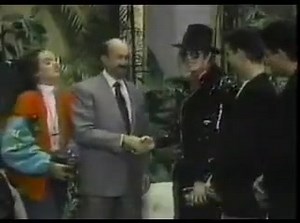 3K views · 120 reactions | #OnThisDay October 27, 1993, while on his final tour in Mexico, Michael Jackson met Mexican President Carlos Salinas de Gortar and his children. They also were invited to come and see Michael perform at Estadio Azteca. #DangerousWorldTour #90s | Nations Of Magic | Facebook