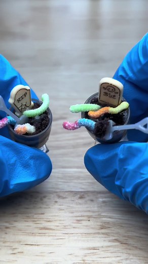 Make It Mini Beetlejuice Dirt Cups