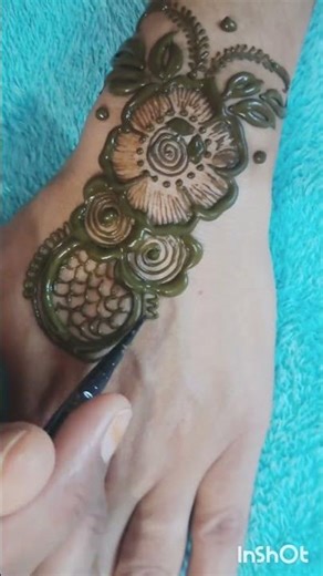 #shorts very easy & simple back hand mehandi design 👌 #mehandi #henna # mehandi tutorial #hennatatto