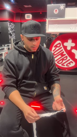 4 comments | New to Rumble or just want a better way to wrap your hands? Coach Rob breaking down one clean hand-wrap variation to lock in your wrists, protect your knuckles, and throw punches with confidence. ⚡️ No sloppy wraps. No weak shots. RUMBLE READY 壘 | Rumble Boxing | Facebook