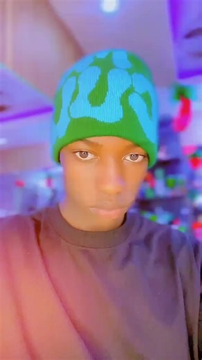 apass barber (@apass.barber)’s videos with original sound - Twix🕸️🕷️