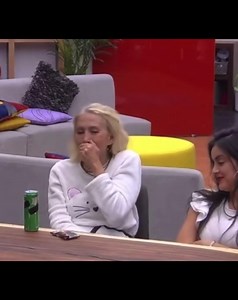 1.2M views · 18K reactions | Yo riéndome de un chiste que me contó una de las voces de mi cabeza: | Infinity ∞ | Facebook