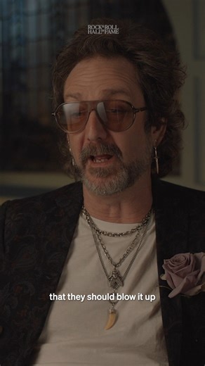 “Blow it up and put Outkast up there.” 💥 The Black Crowes' Chris Robinson reflects on growing up in Atlanta and what Outkast means to the city’s legacy — even joking about André 3000 and Big Boi replacing Confederate figures on Stone Mountain. Watch Outkast get inducted into the Rock Hall on November 8, live on @disneyplus . | Rock & Roll Hall of Fame