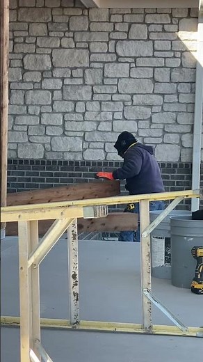 Installing cedar columns in this beautiful porch #workerlife