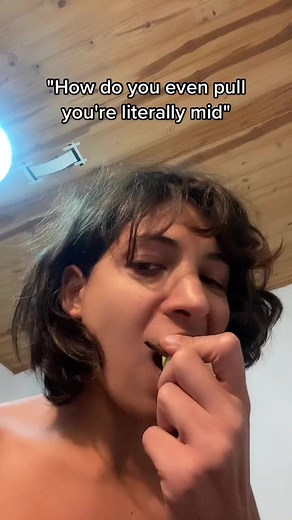 Hair Movement Tips for Curly Shoulder-Length Styles