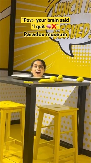 My brain can't process this #paradoxmuseum #opticalillusion #shorts