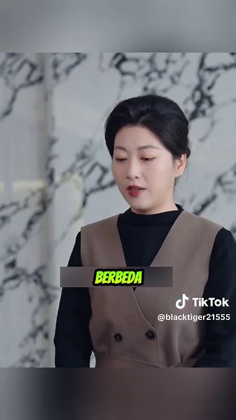 seorang istri yang selama tujuh tahun menunggu cinta dari suaminya, namun akhirnya memilih pergi setelah melihat suaminya lebih peduli pada mantan pacarnya.#alurceritafilm #alurcerita #storyline #dramaasia