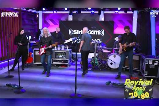 325K views · 26K reactions | "Everybody Wants To Rule The World" é um...