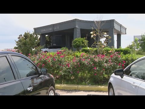 Man Known as the 'Wedding Scammer' Charged After Being Accused of Defrauding Unsuspecting Clients Out of More Than $200K