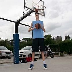 7 ft 7 in teen basketball player eats 7 times a day to become a normal person