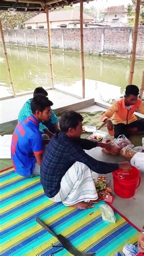 ইনশাল্লাহ নিচে আমরা ইফতারি গুলো রোজাদার ব্যক্তিদের বিতরণ করব পাবনা সতর #elearn #digilearn #digifest