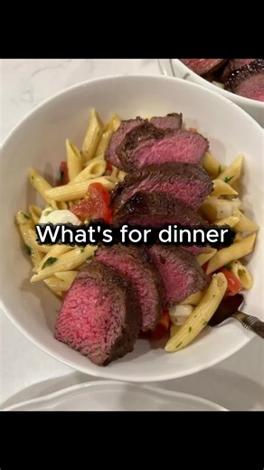 🍅Tomato Basil Pasta Bowl Recipe- Episode 1 of What's for dinner? Dinner ready in under 20 minutes! Recipe: 1 box Penne Pasta 3 each Roma Tomatoes (quarter and slice) 2 Tbs Basil (chop) 2 Tbs Parsley (chop) 1/2 each Onion (dice) 3-4 cloves Garlic (mince) Mozzarella 2-3 oz Olive Oil To Taste Kosher Salt and Black Pepper Cook pasta per box instructions. Toss all ingredients together. Optional: add steak. 🍅Make sure to hit follow for more simple recipes like this.