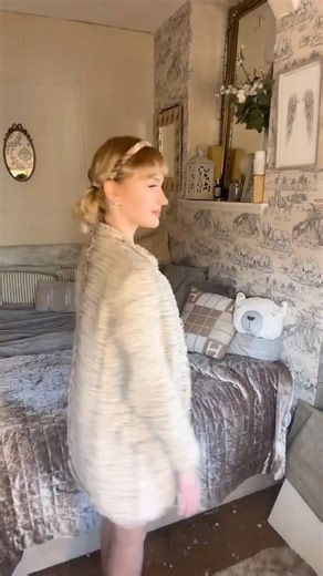 Look into my outfit 🤍🤗🎀 #outfit#style#ootd#cute#fashion#chic#elegant