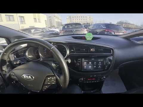 Où se trouve le port USB de la Kia Ceed II restylée ?