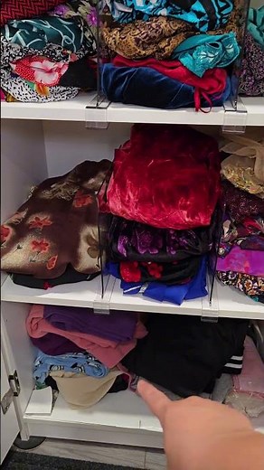 Effortless Closet Organization with Easy Slide-On Acrylic Shelf Dividers #organization