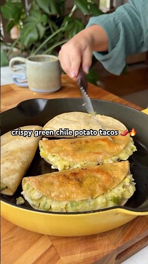 crispy green chile potato tacos 🌶️🔥