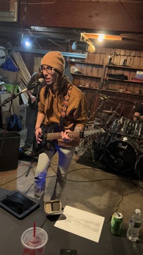 Alice In Chains 'Man in the Box' Cover Performance