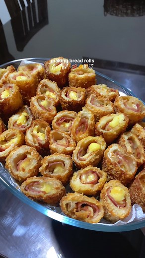 Delicious Bacon and Cheese Bread Rolls Recipe