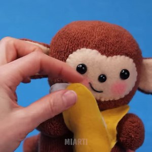 DIY a cute monkey out of socks - doll without a sewing machine and a pattern easily! | Miarti - Creative ideas | Facebook