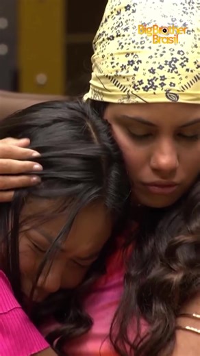 A Gabi consola a Chaiany, que está com saudades da filha, e diz que a filha deve estar feliz por ela estar realizando um sonho que vai mudar a vida das duas 🥹💛 #TeamGabi | #BBB26