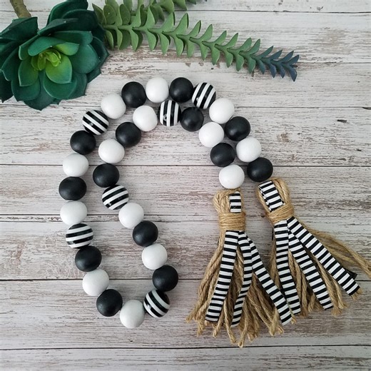 Modern Farmhouse Chic Wood Bead Garland, Black and White Table Décor - Etsy