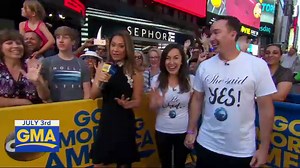 Couple announces surprise engagement to family and friends live on 'GMA'
