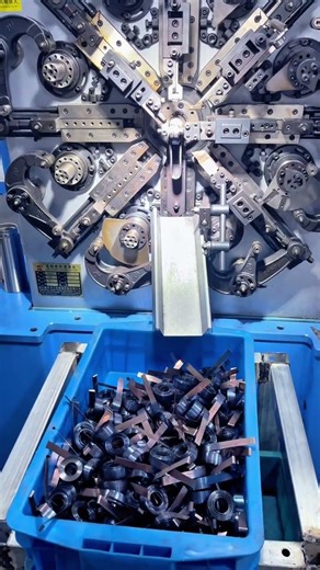 Coil Spring Manufacturing Automation: Watch How It’s Made in Workshop #automatedsolutions #robot