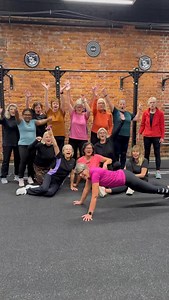 💙 Nye plasser på Senior CrossFit – for deg mellom 60 og 80 år! 💙 Vil du holde deg sterk, stødig og full av energi i hverdagen? Hos oss får du trygg, morsom og effektiv trening som gir styrke, balanse og overskudd – uansett utgangspunkt 💪 Her blir det tett og personlig oppfølging, mye latter og god kaffe etterpå ☕ Alt tilpasses ditt nivå, slik at du får mestringsfølelse, trygghet og ekte treningsglede fra første dag! 🕓 Faste Treningstider UTEN ventelister: • Tirsdager kl. 11:30–12:30 • Fredag