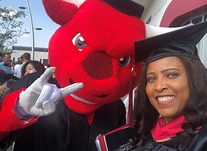 Local 4 News morning anchor earns master’s degree