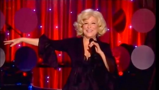 Bette Midler performs “Pretty Legs and Great Big Knockers” and tells some hilarious “Soph” jokes live in 2014! “I will NEVER forget it, ya know!” | Bette Midler: Still Divine