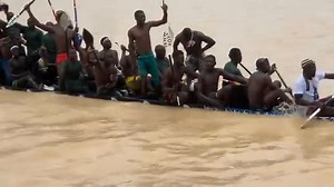 Journée de la culture à Mopti : la course des pirogues, 1er SABELA, 2e Djebitaga, 3e Mopti-Hindé. | Komoguel 24