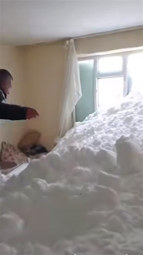 Cografya kaderdir on Instagram: "2026 yılın sabahı 🥹 #kar #kış #facebook #tipi #cig"