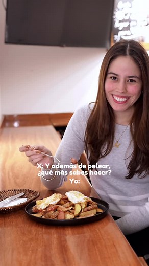 Por eso vienen a DIFF, porque aquí se pelea, ¡pero por el último bocado! 狼❤️ Aquí se ama, se ríe, ¡y se defiende el plato! 襤  Visítanos en: Av. La Fontana 440 int. 1072 y 1021, La Molina  Has tu pedido al 922661587  ¡Te esperamos!  #comidasanalamolina #menuenlamolina #menusanoenlamolina #menulamolina #diffrestaurante #diffdelivery #comidasaludable #comericoysano #hastupedido #videotendencia #videohumor #videotrend | Diff Menu Delivery | Facebook