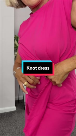 Effortless Knot Dress for a Flattering Look