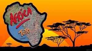 Toto - Africa - Subtitulado en Español "Africa" es una canción interpretada por la banda de rock estadounidense Toto. La canción fue lanzada en su cuarto álbum de estudio Toto IV (1982). También fue publicada como el tercer sencillo del mismo álbum, alcanzando la primera posición en el Billboard Hot 100 en febrero de 1983 y la posición 3 en la UK Singles Chart en ese mismo mes.​ La canción fue escrita por el tecladista David Paich y el baterista Jeff Porcaro. Paich cantó los versos de la canción