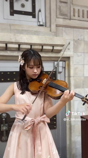バッハの無伴奏パルティータ第3番「プレリュード」演奏
