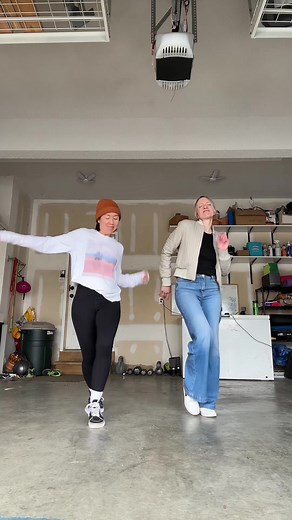 dc @Emylee Ratzlaff 💜 (Dance with us! “Intro to Shuffle Dancing Course” in our linktree) #shufflemamas #learnhowtoshuffle #dancefitness #dancetherapy